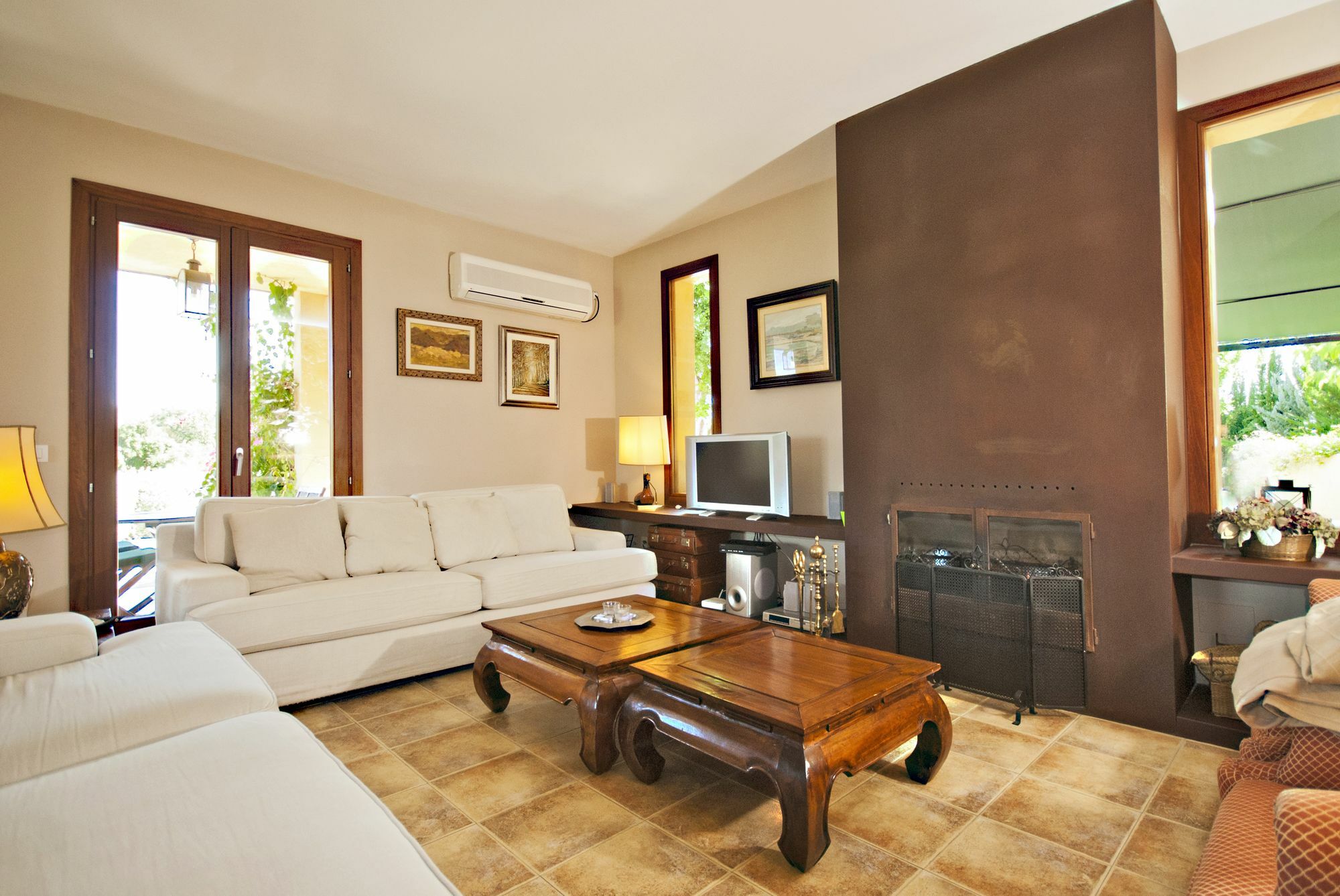 Alzina Villa *