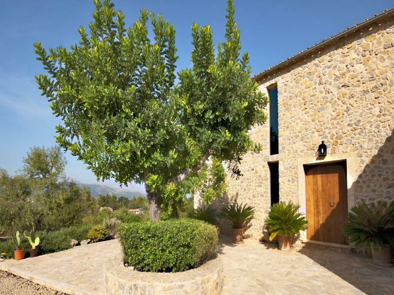 Alzina Villa *