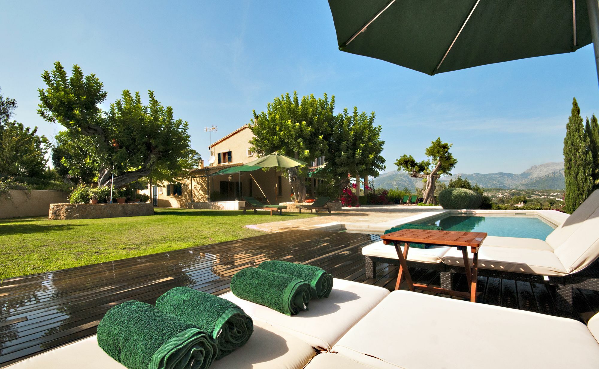 Villa Alzina *